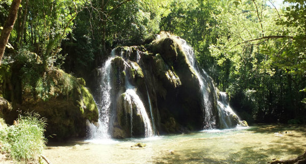 cascade des tufs