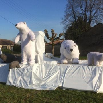 Superbes décorations dans le village