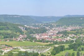 Dimanche : Vue d'Ornans (le camping)